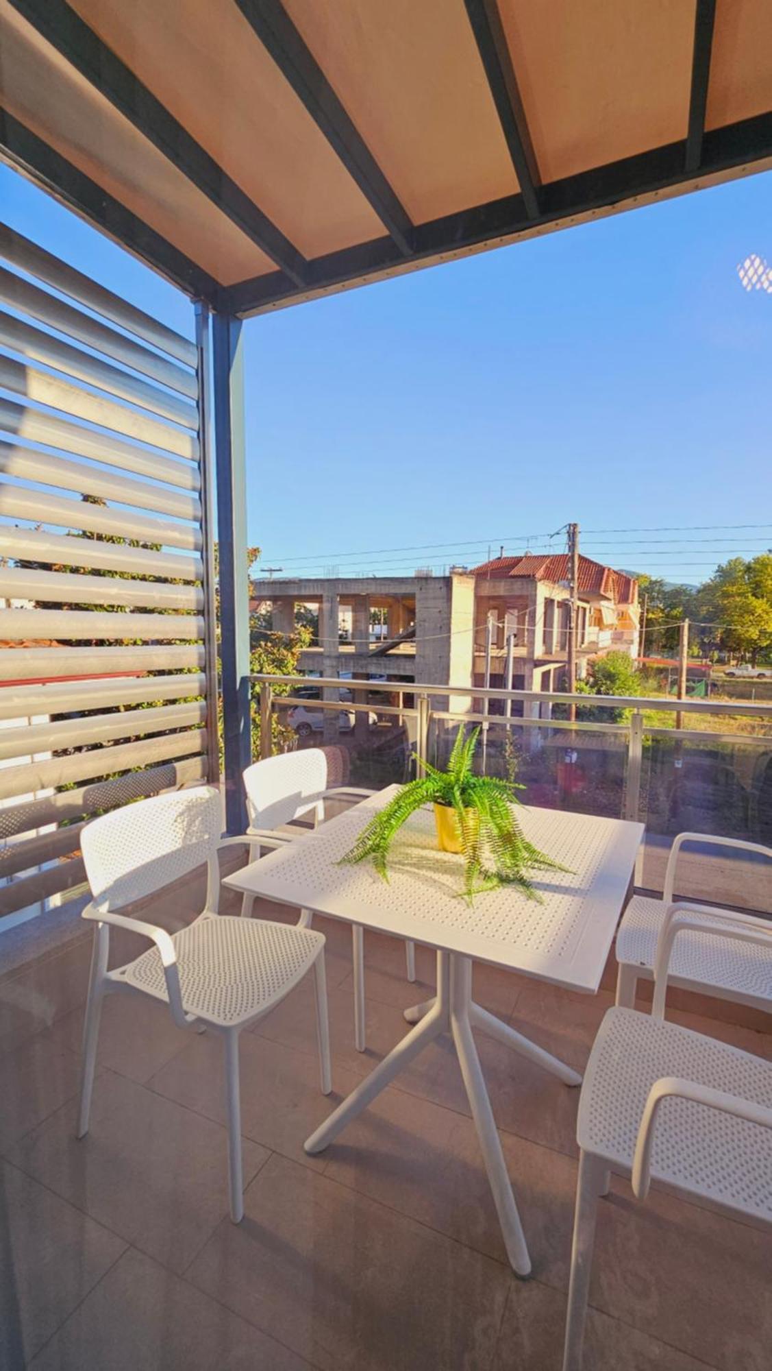 Niriides Boutique Suites Nea Vrasna Ngoại thất bức ảnh
