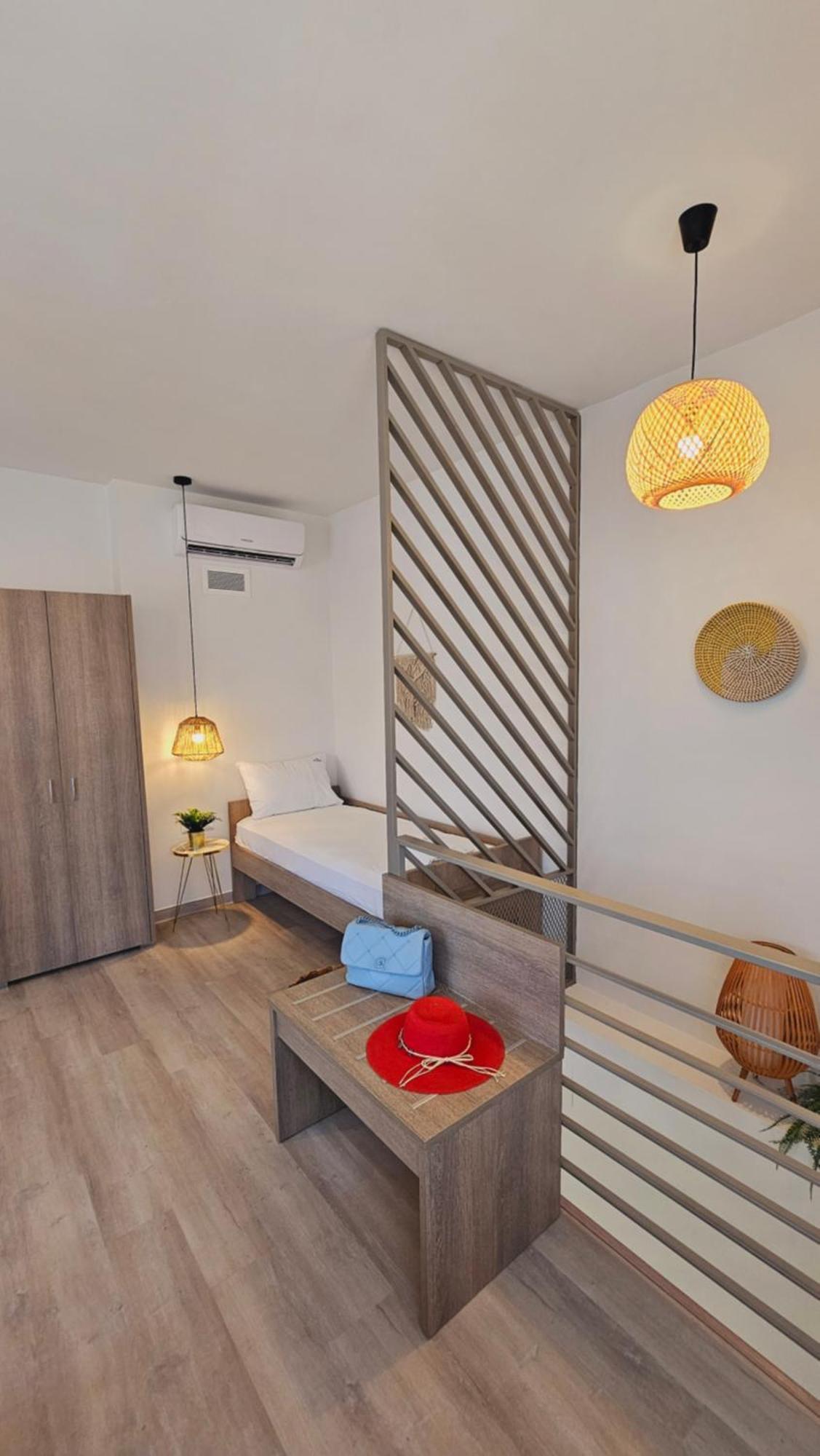 Niriides Boutique Suites Nea Vrasna Ngoại thất bức ảnh